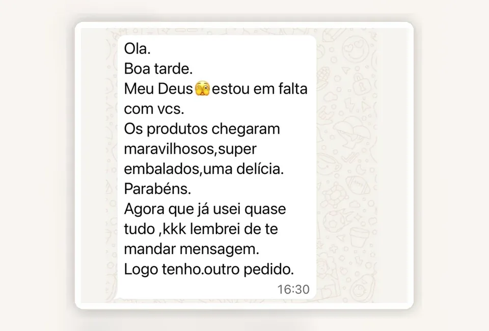 Mensagem de cliente elogiando embalagem e produtos